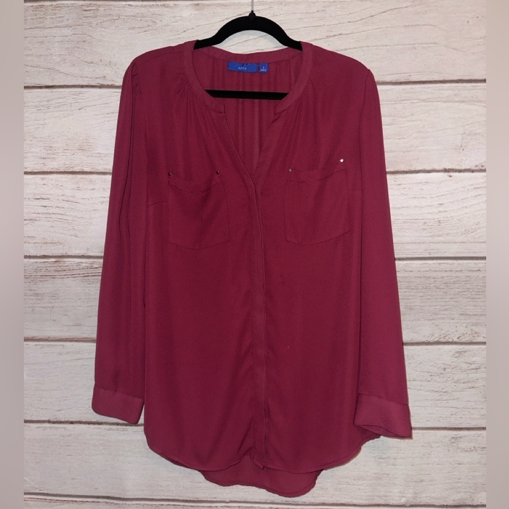 APT. 9 Burgundy Long Sleeve Blouse – Size S
Lightweight Office Church Dress Top